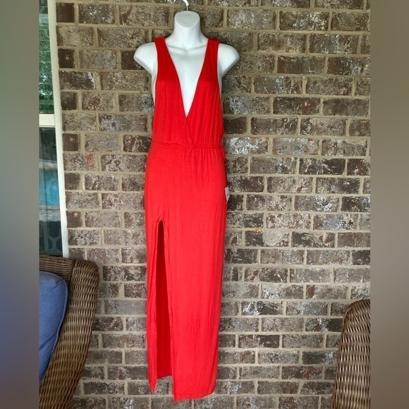 Superdown Erika Deep V Jersey Maxi in Red Size Medium New Never Worn - Picture 1 of 12